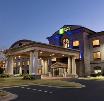 Opelika Hotel | Ideal Stay at Holiday Inn Express Opelika Auburn – 8.7/10 Rating