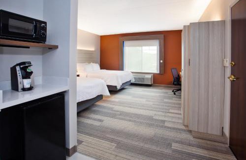 Webster Hotel | Comfortable Stay at Holiday Inn Express Rochester Webster