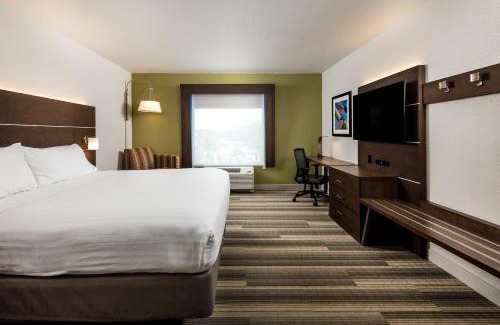 Bartow Hotel | Discover Holiday Inn Express Bartow: Pool & Ocean Views