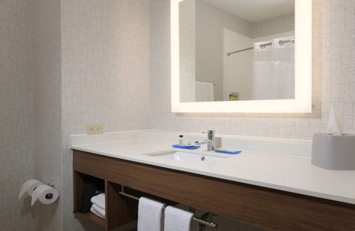 Camden Hotel | Explore Holiday Inn Express Hotel & Suites Camden, Rated 8.8