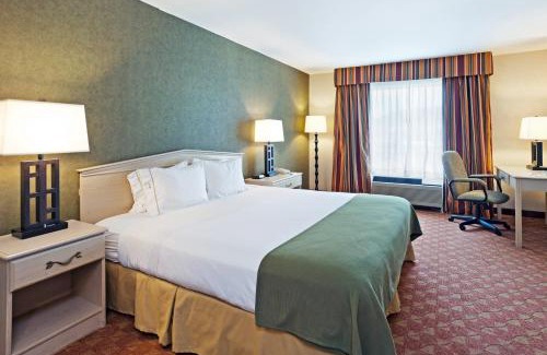Woodbine Hotel | Exceptional Holiday Inn Express Hotel & Suites Corbin Stay