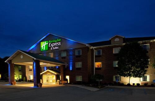 Monaca Hotel | Comfortable Holiday Inn Express with Pool & Ocean Views