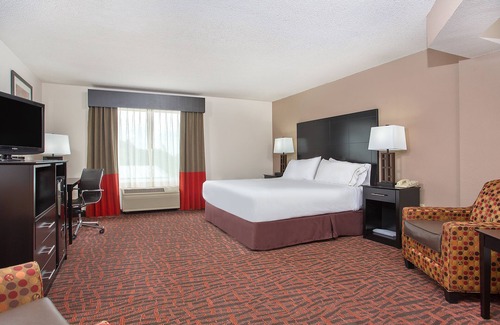 Murphy Hotel | Quality Stay at Holiday Inn Express Hotel & Suites Murphy