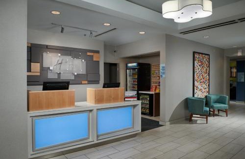 Oxford Hotel | Comfortable Stay at Holiday Inn Express Anniston/Oxford