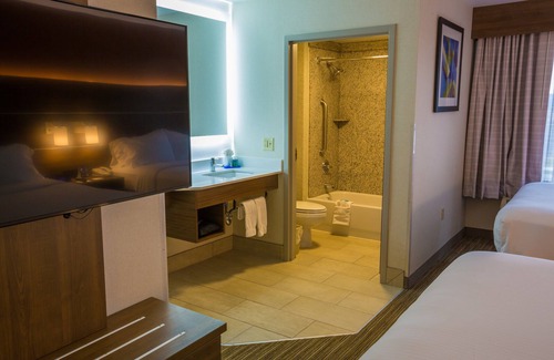 Pasco Hotel | Top-Rated Holiday Inn Express Hotel & Suites in Pasco