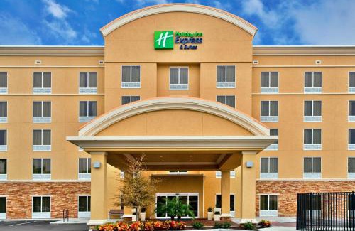 Largo Hotel | Cozy Holiday Inn Express Largo-Clearwater: Pet Friendly & Oceanfront