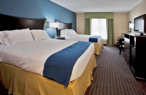 Largo Hotel | Cozy Holiday Inn Express Largo-Clearwater: Pet Friendly & Oceanfront