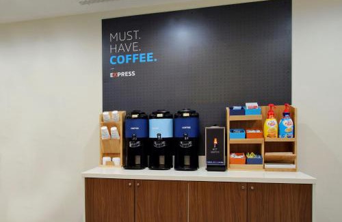 Plano Hotel | Explore Holiday Inn Express & Suites Plano West - Frisco