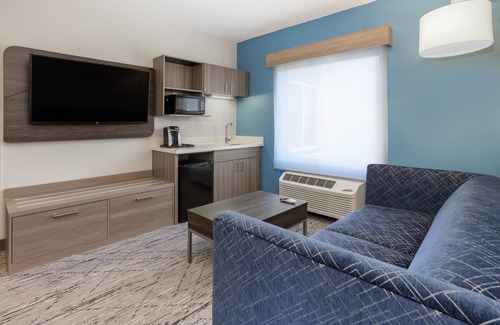 New Tampa Hotel | Discover Relaxation at Holiday Inn Express New Tampa I-75