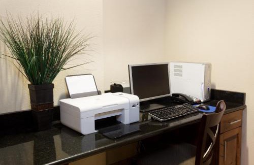 Silt Hotel | Family-Friendly Stay at Holiday Inn Express Silt - Rifle