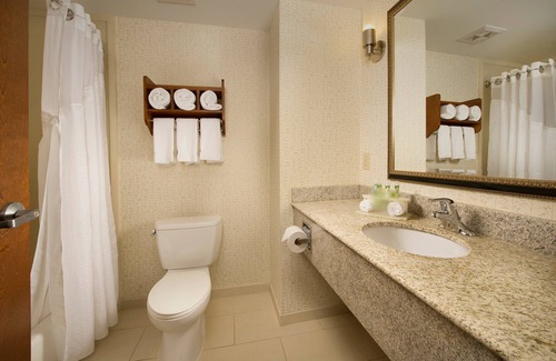 Elkridge Hotel | Comfortable Holiday Inn Express Hotel & Suites in Elkridge