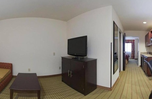 Florence Hotel | Guest Rated 8.8: Holiday Inn Express Florence Northeast
