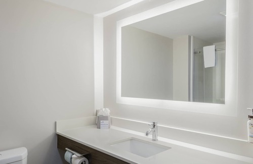 Florence Hotel | Guest Rated 8.8: Holiday Inn Express Florence Northeast