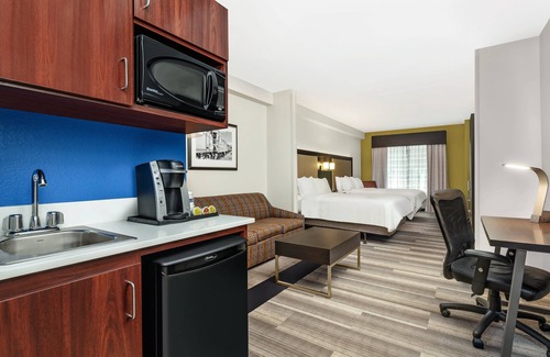 Florence Hotel | Comfortable Stay at Holiday Inn Express Florence I-95