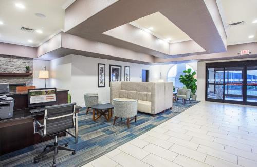Glasgow Hotel | Family-Friendly Holiday Inn Express Hotel & Suites Glasgow