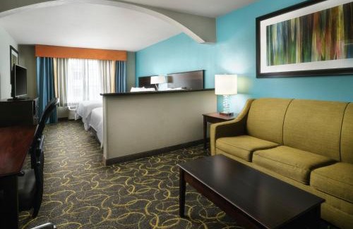 Grapevine Hotel | Experience Comfort at Holiday Inn Express DFW-Grapevine