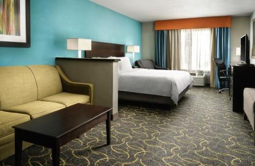Grapevine Hotel | Experience Comfort at Holiday Inn Express DFW-Grapevine