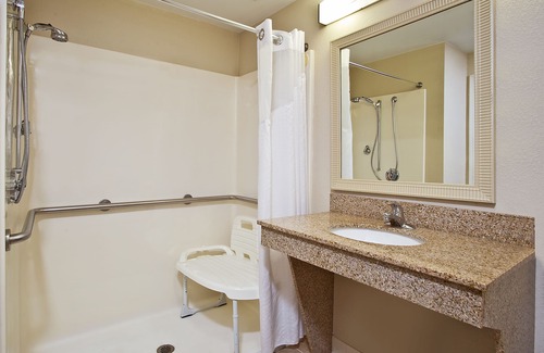 Groveport Hotel | Comfortable Stay at Holiday Inn Express Columbus-Groveport