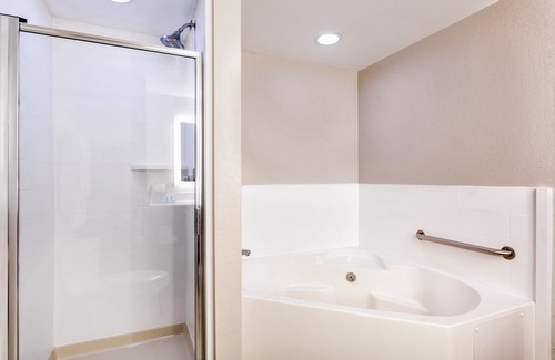 Lecanto Hotel | Experience Comfort at Holiday Inn Express Inverness Hotel