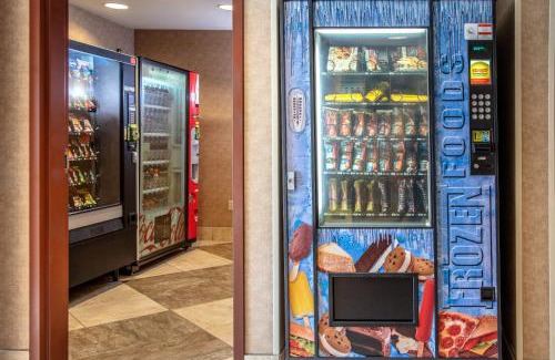 South Richland Hotel | Inviting Holiday Inn Express Hotel & Suites Richland Stay