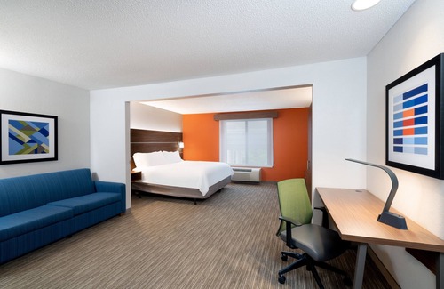 Tell City Hotel | Discover Comfort at Holiday Inn Express Tell City, IHG Hotel