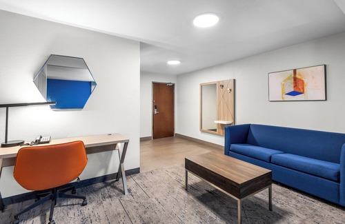 Van Wert Hotel | Comfortable Stay at Holiday Inn Express Hotel & Suites Van Wert