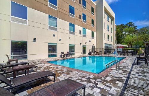 Huntsville Hotel | Pet-Friendly Retreat at Holiday Inn Express - Huntsville Space Center