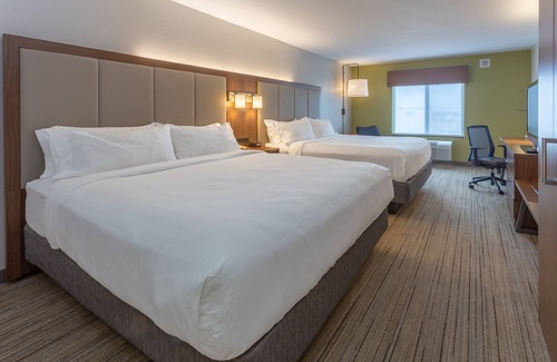 Indianapolis Hotel | Family-Friendly Holiday Inn Express Indianapolis with Pool & Spa