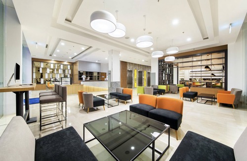 Menteng Hotel | Top-Rated Holiday Inn Express Jakarta Matraman with Breakfast