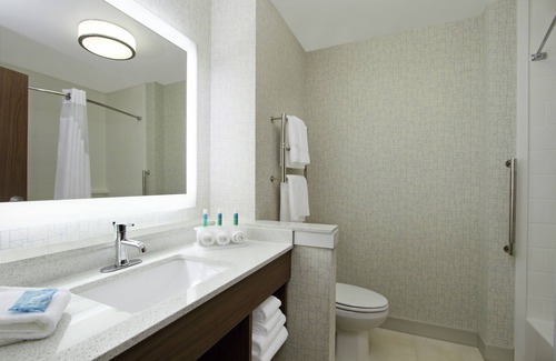 Jasper Hotel | Top-Rated Holiday Inn Express Jasper with Pool & Breakfast