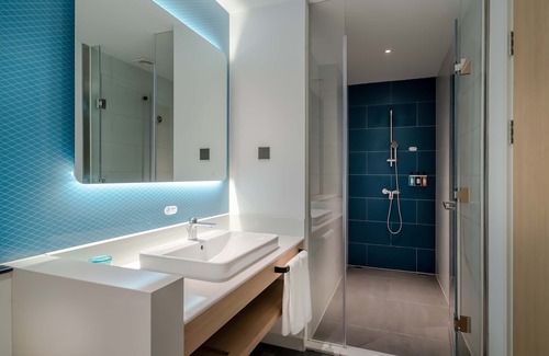 Lixia District Hotel | Comfortable Stays at Holiday Inn Express Jinan Airport Zone