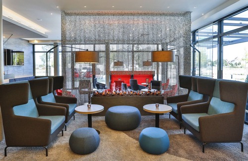 Sudstadt Ostlicher Teil Hotel | Inviting Holiday Inn Express Karlsruhe - City Park with Breakfast