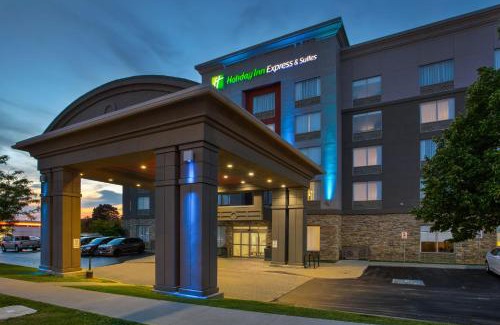 Kingston Hotel | Discover Holiday Inn Express Kingston Central with Pool & Hot Tub