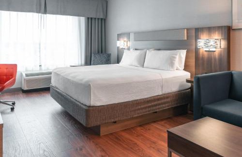 Kingston Hotel | Discover Holiday Inn Express Kingston Central with Pool & Hot Tub
