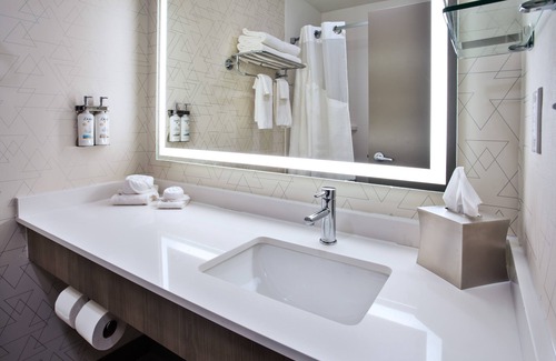 Kitty Hawk Hotel | Relax at Holiday Inn Express Kitty Hawk Outer Banks Hotel