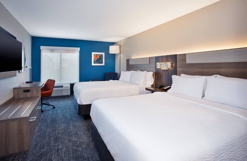 Kitty Hawk Hotel | Relax at Holiday Inn Express Kitty Hawk Outer Banks Hotel