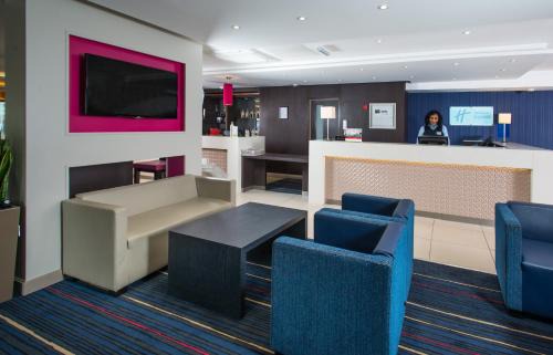 Wandsworth Hotel | Convenient Holiday Inn Express London - Wandsworth Stay