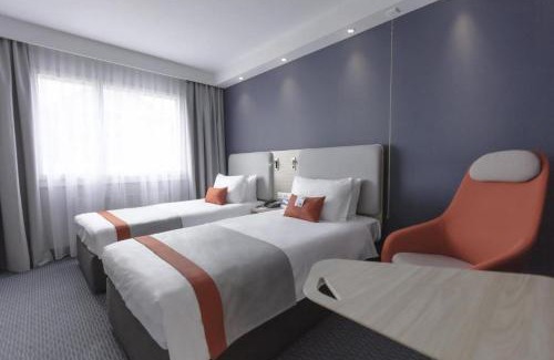 Neuenkirch Hotel | Pet-Friendly Holiday Inn Express Luzern-Neuenkirch Awaits