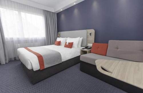 Neuenkirch Hotel | Pet-Friendly Holiday Inn Express Luzern-Neuenkirch Awaits