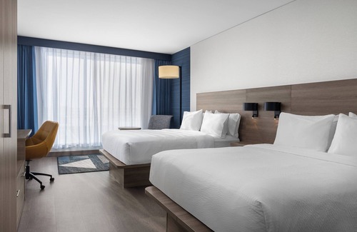 Saint-Laurent Hotel | Holiday Inn Express Montreal Airport - St-Laurent by IHG