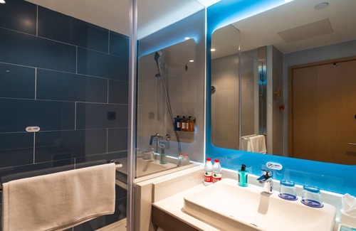 Pukou Hotel | Convenient Holiday Inn Express Nanjing Jiangbei Yushan Stay