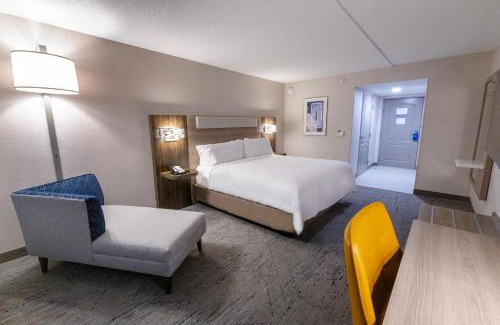 Neptune City Hotel | Family-Friendly Retreat at Holiday Inn Express - Neptune