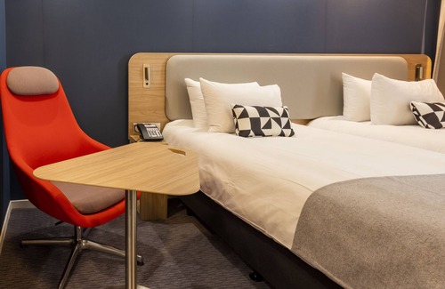 L'Arenas Hotel | Comfortable Stay at Holiday Inn Express Nice Grand Arenas