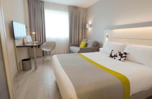 Pamplona Hotel | Top-Rated Holiday Inn Express Pamplona for Family Stays