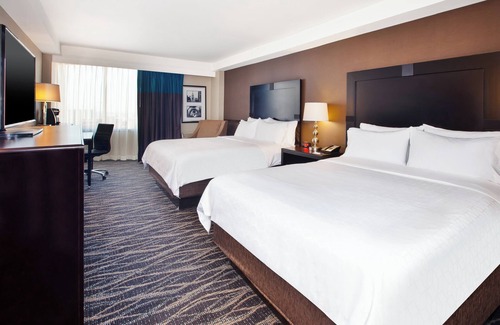 Midtown Village Hotel | Inviting Holiday Inn Express Philadelphia-Midtown with Pool
