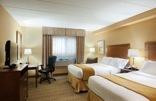 Essington Hotel | Convenient Stay at Holiday Inn Express Philadelphia Airport