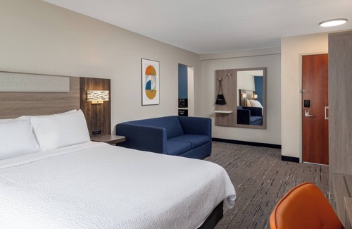 Lake Oswego Hotel | Comfortable Stay at Holiday Inn Express Portland South