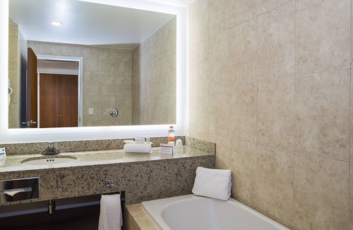 Puebla Hotel | Top-Rated Holiday Inn Express Puebla with Pool & Breakfast