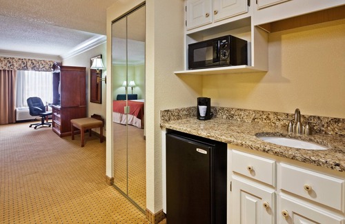Ringgold Hotel | Convenient Holiday Inn Express Ringgold with Pool and Spa
