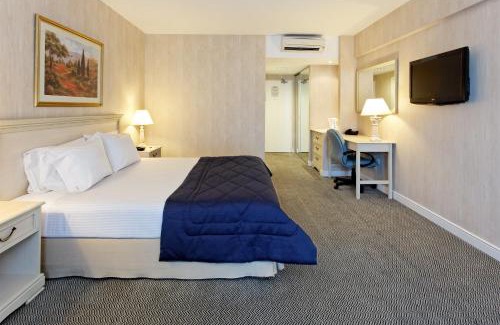 Centro Hotel | Comfortable Holiday Inn Express Rosario with Breakfast & Accessibility